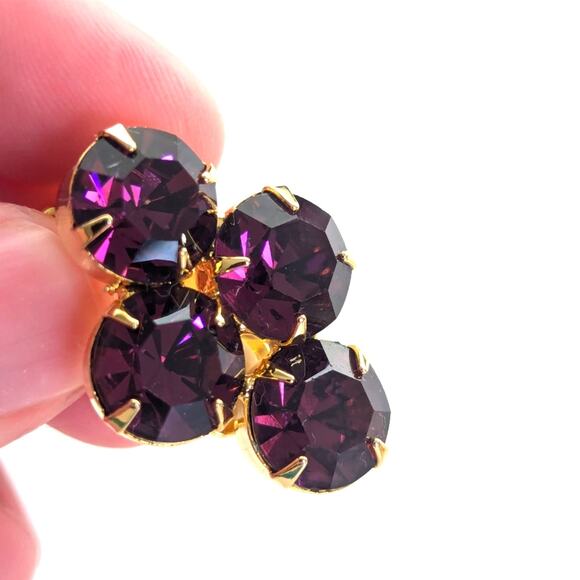 Vintage Norma Jean Stunning Gold Tone Purple Glass Rhinestone Clip On Earrings - Picture 2 of 4